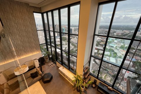 Ático de 2 dormitorios en Bangkok, Tailandia № 180857 - foto 6