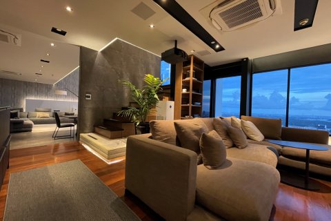 Ático de 2 dormitorios en Bangkok, Tailandia № 180857 - foto 8