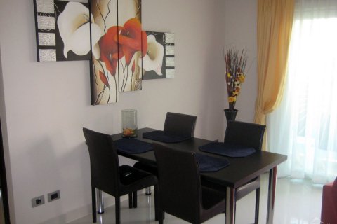 Condominio de 2 dormitorios en Jomtien Beach, Pattaya, Tailandia № 176532 - foto 2