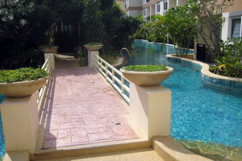 Condominio de 2 dormitorios en Jomtien Beach, Pattaya, Tailandia № 176532 - foto 5
