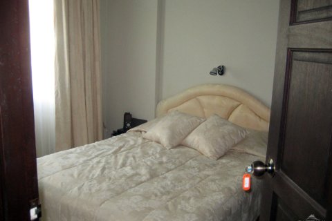 Condominio de 2 dormitorios en Jomtien Beach, Pattaya, Tailandia № 176532 - foto 4
