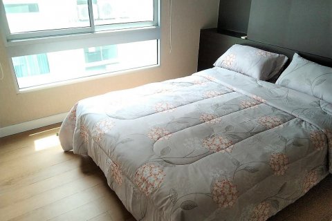 Condo à Samut Prakan, Thaïlande, 2 chambres № 140111 - photo 5