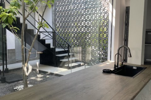 Chalet de 3 dormitorios en Hua Hin, Tailandia № 169915 - foto 17