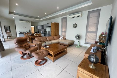 Casa de 3 dormitorios en Pattaya, Tailandia № 54366 - foto 13