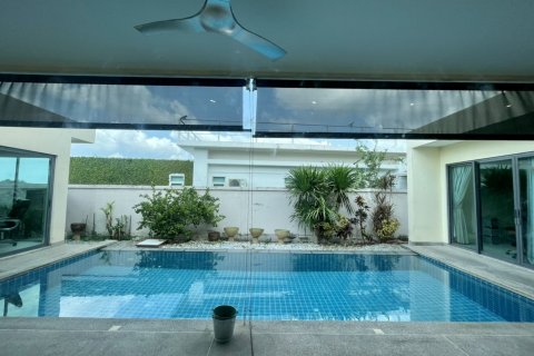 Casa de 3 dormitorios en Pattaya, Tailandia № 54366 - foto 5
