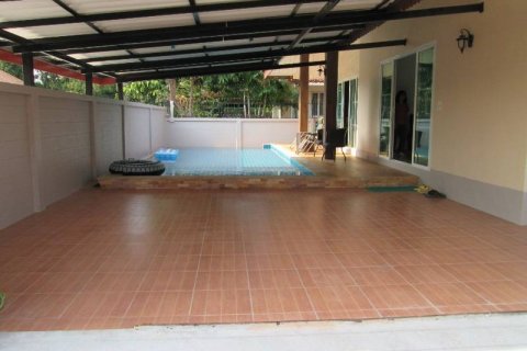 Casa de 3 dormitorios en Pattaya, Tailandia № 54364 - foto 2