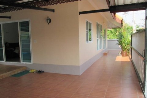 Casa de 3 dormitorios en Pattaya, Tailandia № 54364 - foto 10