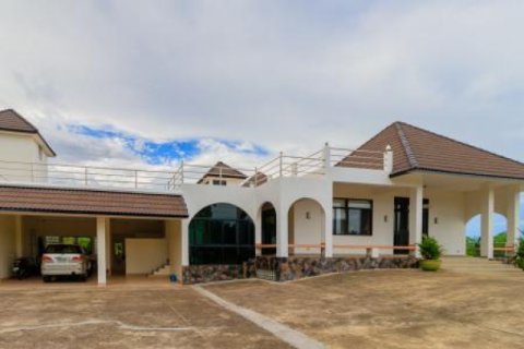 Chalet de 5 dormitorios en Hua Hin, Tailandia № 202786 - foto 5