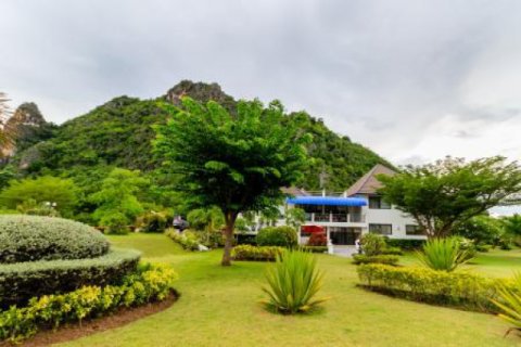 Chalet de 5 dormitorios en Hua Hin, Tailandia № 202786