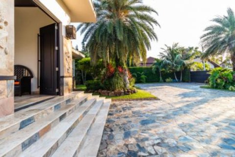 Chalet de 4 dormitorios en Hua Hin, Tailandia № 202789 - foto 4