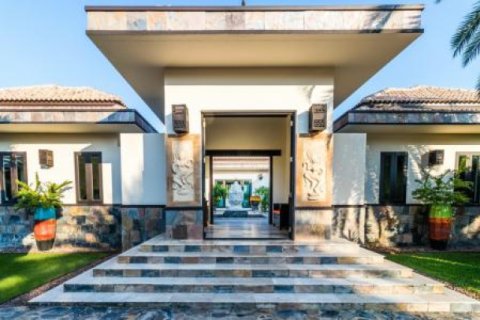 Chalet de 4 dormitorios en Hua Hin, Tailandia № 202789 - foto 3