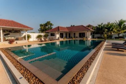Chalet de 5 dormitorios en Hua Hin, Tailandia № 202788
