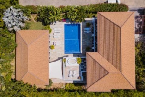 Chalet de 4 dormitorios en Hua Hin, Tailandia № 202787 - foto 5