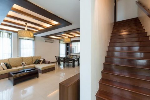 Casa de 4 dormitorios en Pattaya, Tailandia № 67514 - foto 6