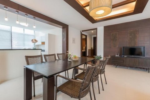 Casa de 4 dormitorios en Pattaya, Tailandia № 67514 - foto 5