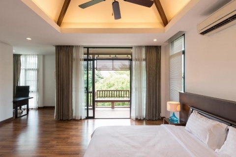Casa de 4 dormitorios en Pattaya, Tailandia № 67514 - foto 7