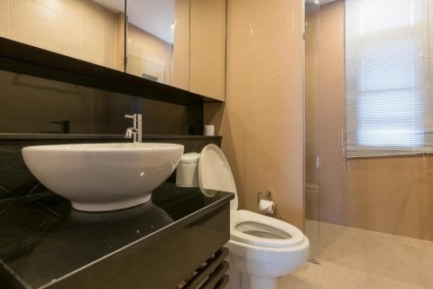 Casa de 4 dormitorios en Pattaya, Tailandia № 67514 - foto 11