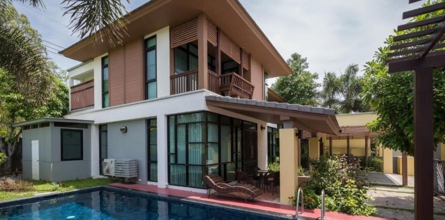 Casa de 4 dormitorios en Pattaya, Tailandia № 67514