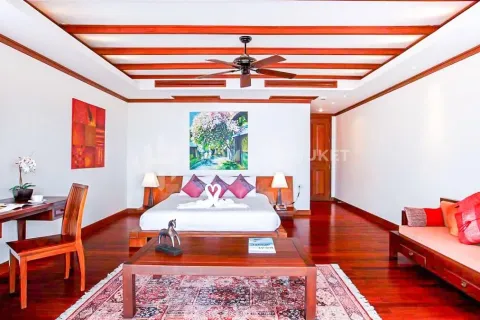 Casa de 3 dormitorios en Patong, Tailandia № 205908 - foto 18
