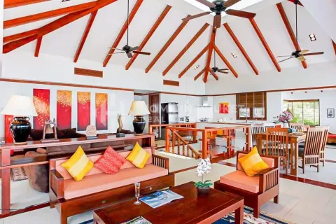 Casa de 3 dormitorios en Patong, Tailandia № 205908 - foto 7