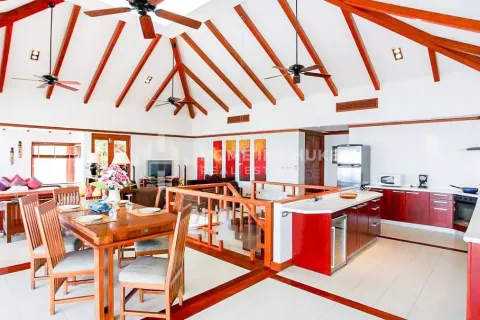 Casa de 3 dormitorios en Patong, Tailandia № 205908 - foto 12