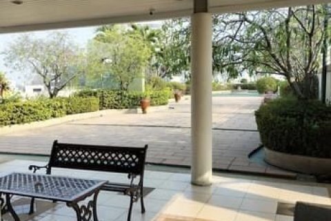 Condominio de 3 dormitorios en Yan Nawa, Bangkok, Tailandia № 164274 - foto 19