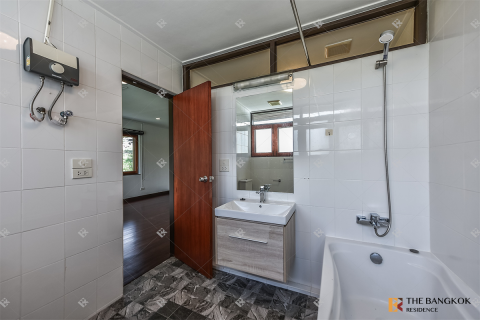 Casa de 4 dormitorios en Bangkok, Tailandia № 190426 - foto 6