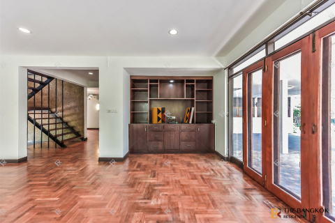 Casa de 4 dormitorios en Bangkok, Tailandia № 190426 - foto 4