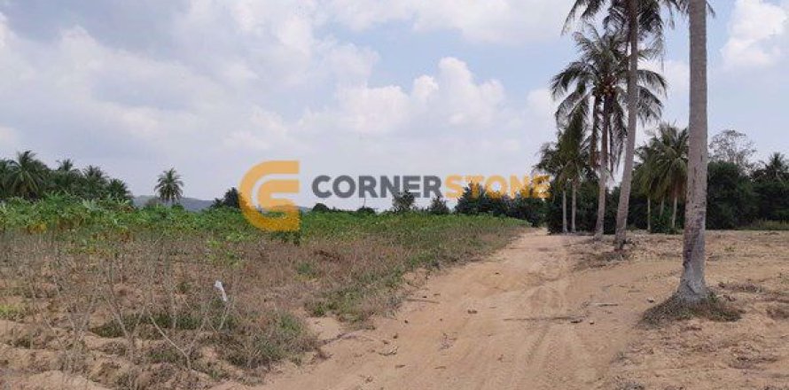 Terreno en Bang Lamung, Tailandia № 26465