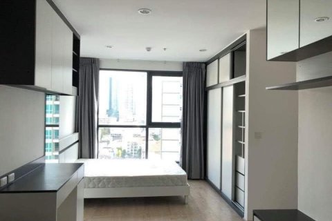 Studio in the Condo in Bang Rak, Bangkok, Thailand  № 171965