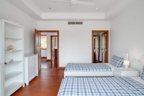 House in Bang Tao, Thailand 4 bedrooms № 36583 - photo 16