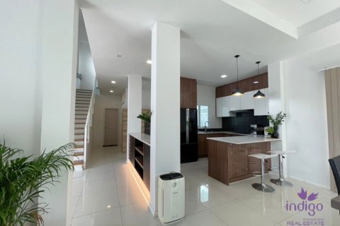 Casa de 4 dormitorios en Chiang Mai, Tailandia № 162641 - foto 10