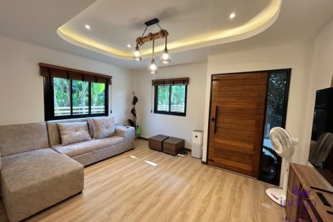 House in Chiang Mai, Thailand 4 bedrooms № 162639 - photo 3