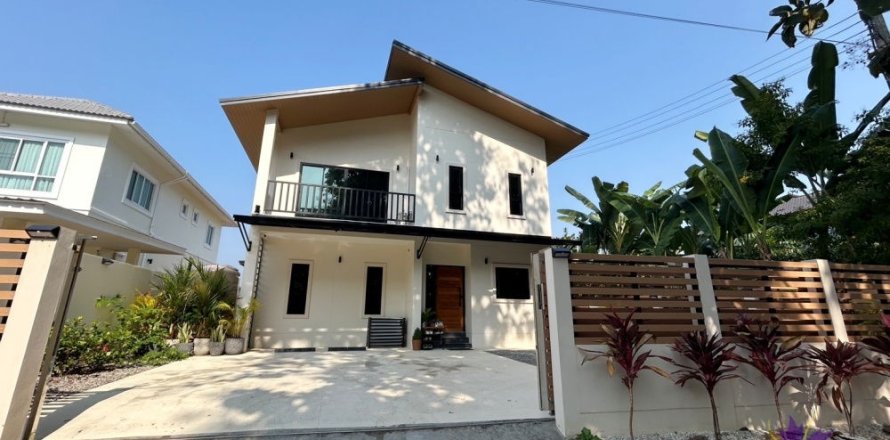 House in Chiang Mai, Thailand 4 bedrooms № 162639