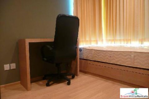 Apartamento de 2 dormitorios en Bangkok, Tailandia № 202553 - foto 5