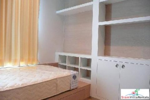 Apartamento de 2 dormitorios en Bangkok, Tailandia № 202553 - foto 4