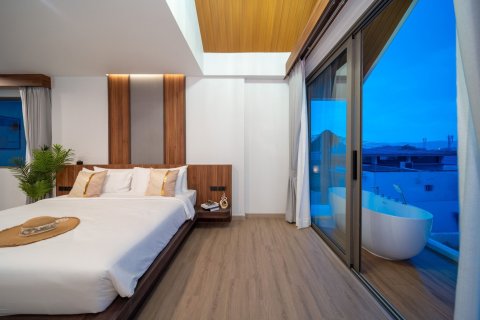 Chalet de 7 dormitorios en Phuket, Tailandia № 157915 - foto 2