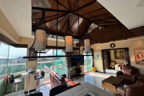 Apartamento de 4 habitaciones en Pattaya, Tailandia № 161519 - foto 4
