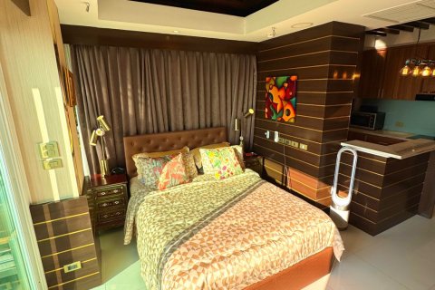 Apartamento de 4 habitaciones en Pattaya, Tailandia № 161519 - foto 9