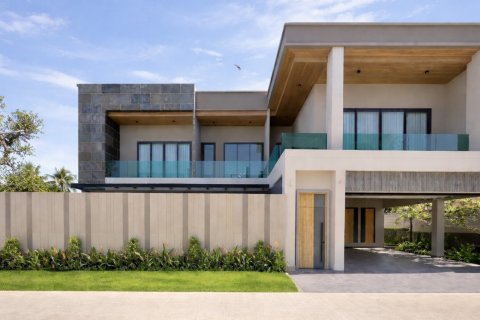 Chalet de 5 dormitorios en Pattaya, Tailandia № 203492