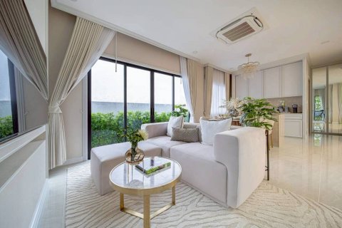 Chalet de 3 dormitorios en Pattaya, Tailandia № 203493 - foto 11