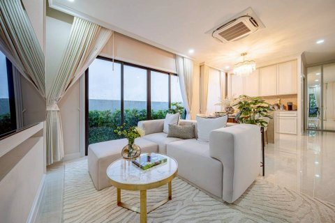Chalet de 3 dormitorios en Pattaya, Tailandia № 203493 - foto 9