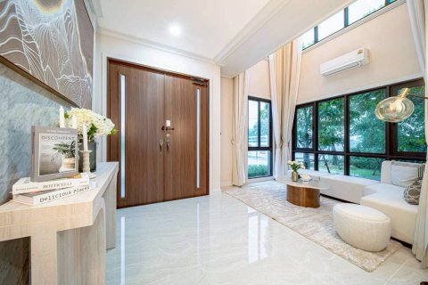 Chalet de 3 dormitorios en Pattaya, Tailandia № 203493 - foto 13