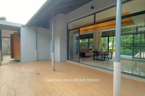 Chalet de 4 dormitorios en Kathu, Tailandia № 179822 - foto 14