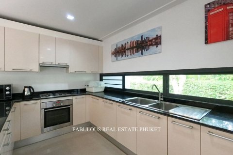 Chalet de 4 dormitorios en Kathu, Tailandia № 179822 - foto 8