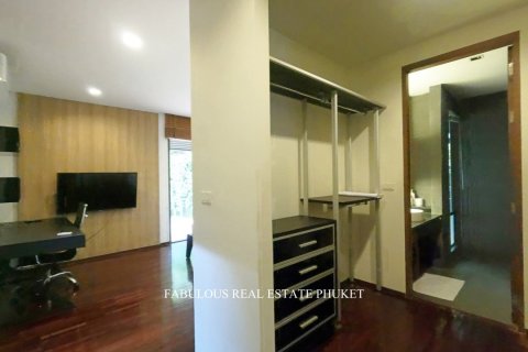 Chalet de 4 dormitorios en Kathu, Tailandia № 179822 - foto 20