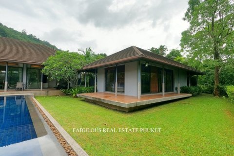Chalet de 4 dormitorios en Kathu, Tailandia № 179822 - foto 5