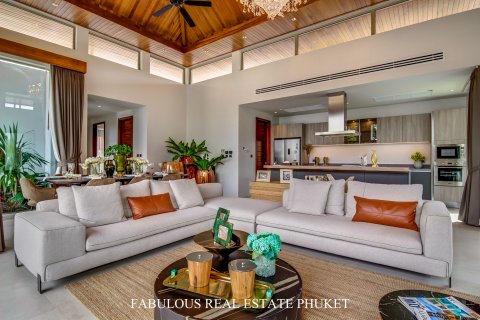 Chalet de 4 dormitorios en Bang Tao, Tailandia № 179819 - foto 6