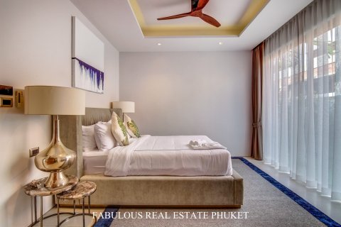 Chalet de 4 dormitorios en Bang Tao, Tailandia № 179819 - foto 16