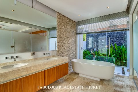 Chalet de 4 dormitorios en Bang Tao, Tailandia № 179819 - foto 15